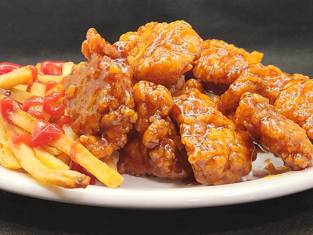 JAHZKITCHEN Red Marvel Boneless Chicken Wings with Fries