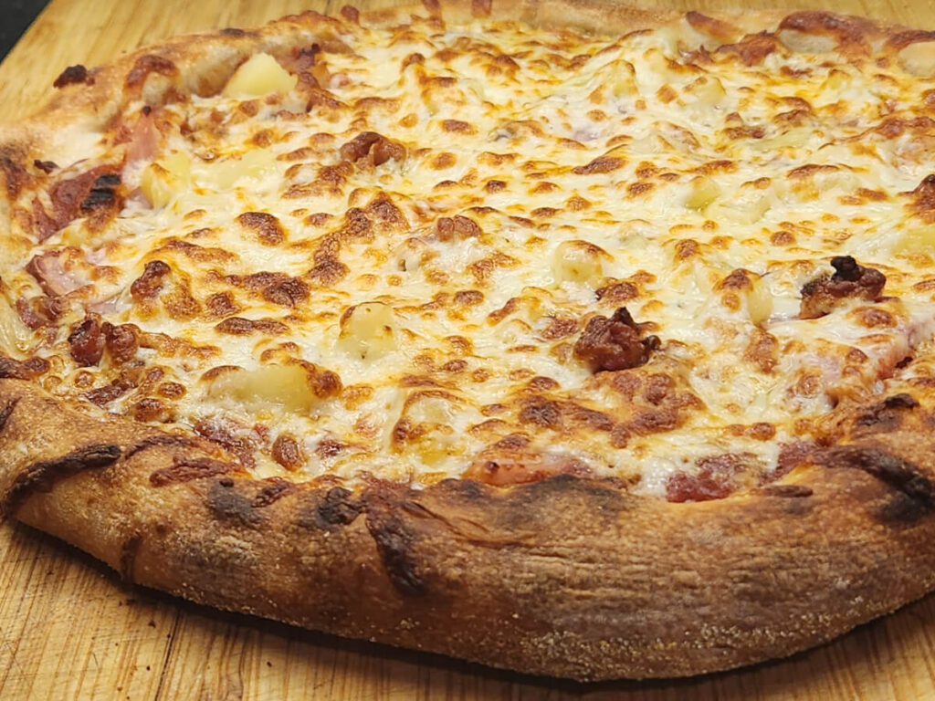 JAHZKITCHEN Canadian Hawaiian Pizza