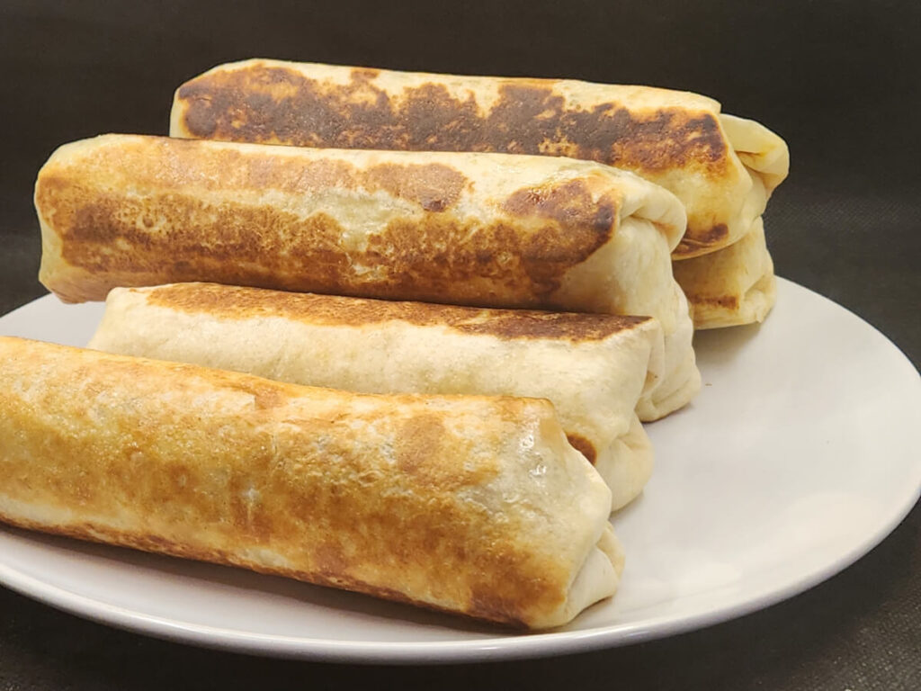 JAHZKITCHEN Plate of Beef & Rice Burritos