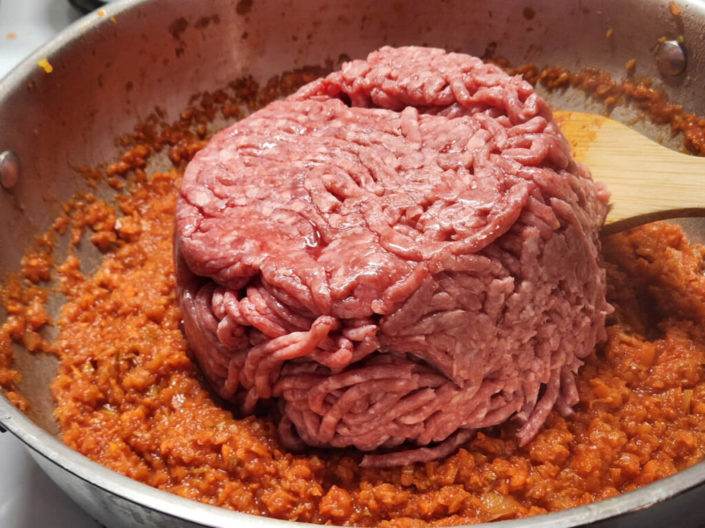 JAHZKITCHEN Adding ground Beef & Pork to Soffritto