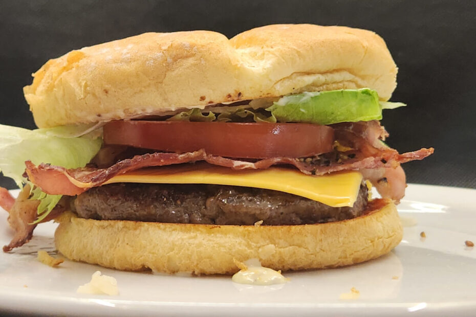 JAHZKITCHEN McDonalds Arch Deluxe Burger