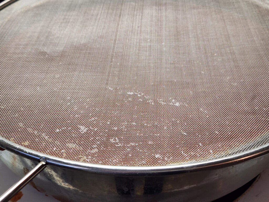 JAHZKITCHEN Simmering Bolognese Sauce for 4 hours with a screen