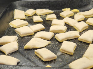 JAHZKITCHEN Twisty Bread sliced into bits