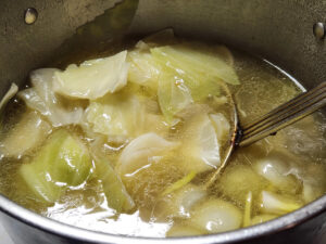 JAHZKITCHEN Corned Pork Boiling Cabbage and Onions