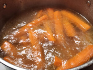 JAHZKITCHEN Corned Pork Boiling Carrots