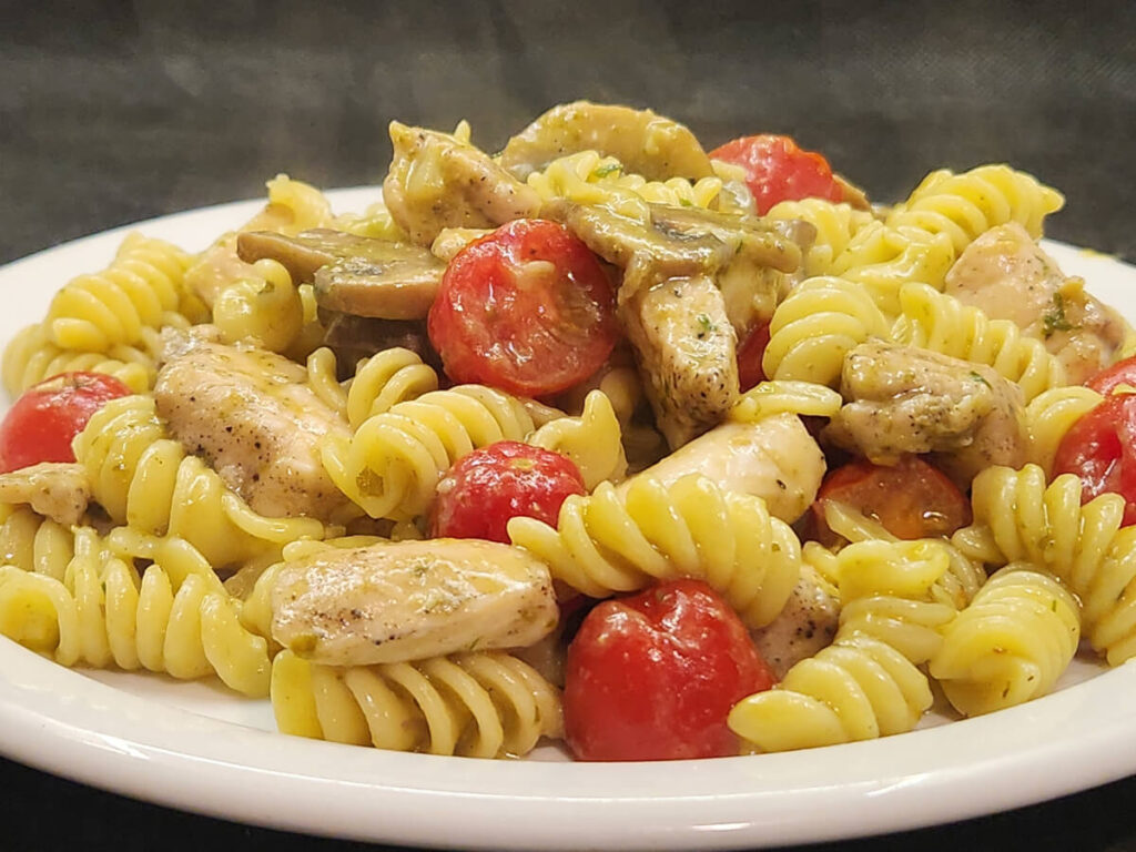 JAHZKITCHEN Garlic Pesto Pasta