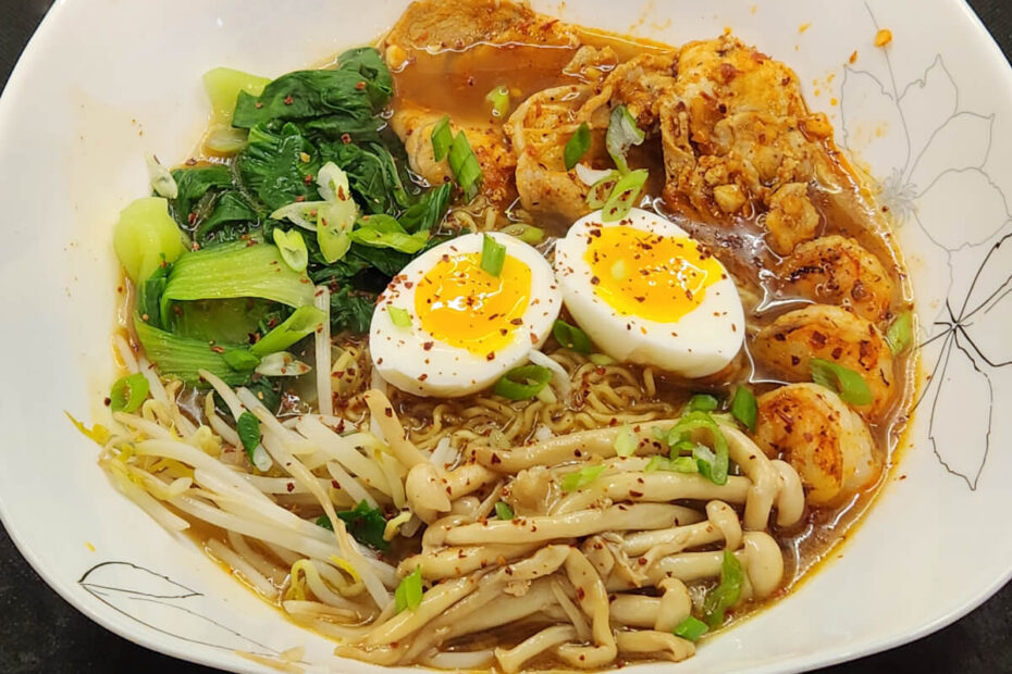 JAHZKITCHEN Chili Garlic Sauce Ramen