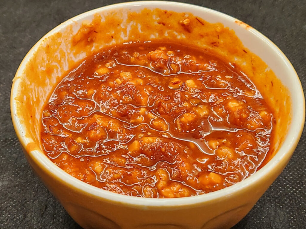 JAHZKITCHEN Chili Garlic Sauce with Sriracha