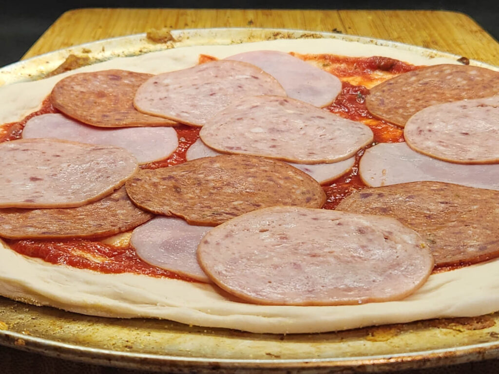 JAHZKITCHEN Pillers Deli Pizza assembly