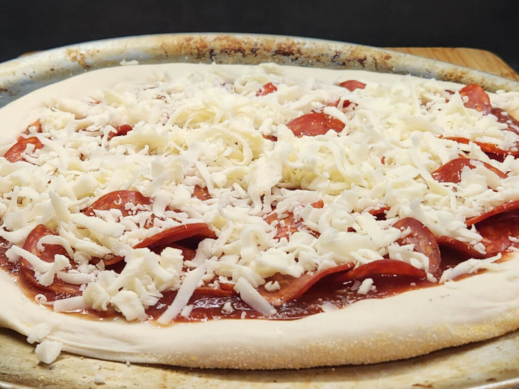 JAHZKITCHEN Assembled Pepperoni Pizza JAHZKITCHEN Assembled Pepperoni Pizza