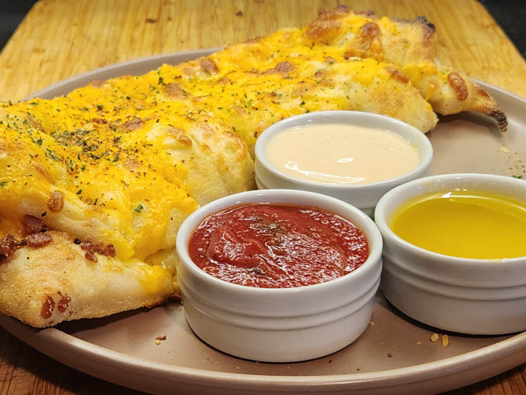 JAHZKITCHEN Bacon Jalapeno Stuffed Cheesy Bread with Dipping Sauces