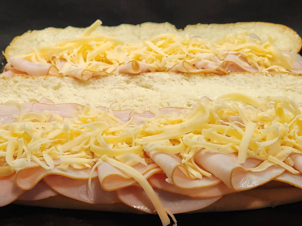 JAHZKITCHEN Buttered Buns with Turkey Meat & Gouda Cheese