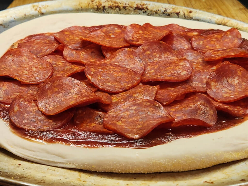 JAHZKITCHEN Pepperoni Pizza with 34 slices JAHZKITCHEN Pepperoni Pizza with 34 slices